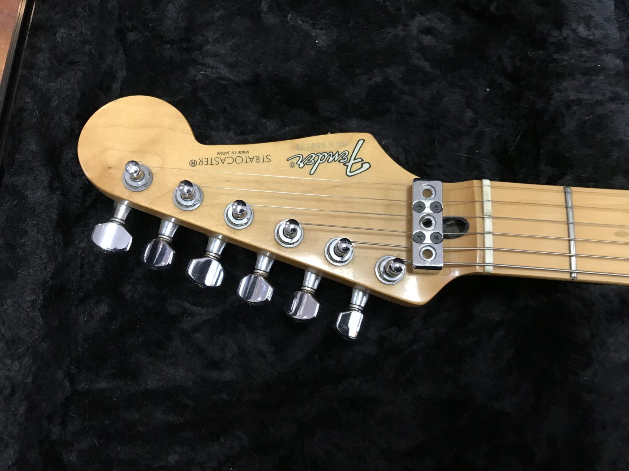 fender japan standard stratocaster