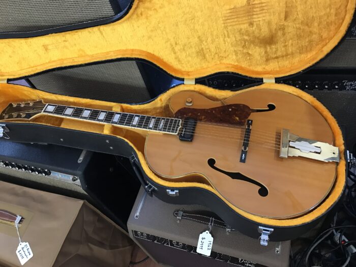 archtop guitar