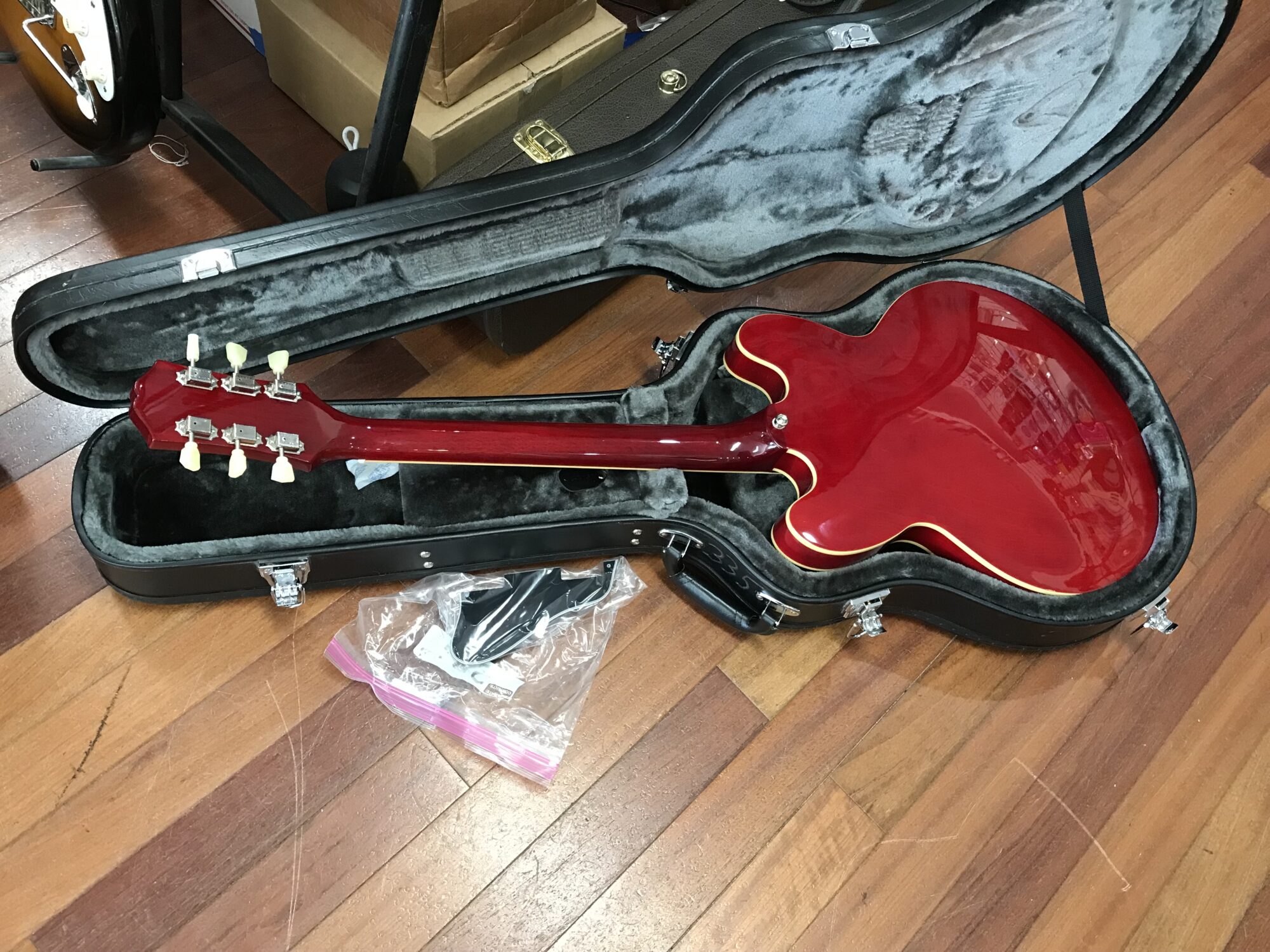 Epiphone ES 335 IG inspired by Gibson – Jimmy's Vintage Music