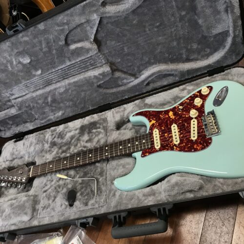 2019 Fender USA Stratocaster solid Rosewood neck